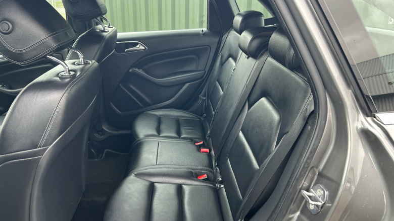 Mercedes-Benz B-Class B200 Exclusive Edition Plus 5dr Petrol Hatchback